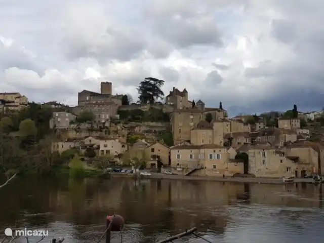 Puy L'Éveque, middeleeuws dorpje